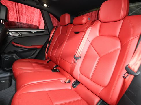Used 2018 Porsche Macan S AWD/4WD image 13