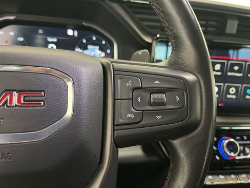 Used 2022 GMC Sierra 1500 AT4 w/ AT4 Premium Package AWD/4WD image 7