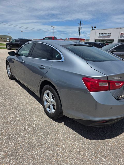Used 2024 Chevrolet Malibu LT FWD image 9