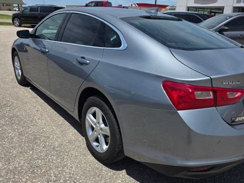 Used 2024 Chevrolet Malibu LT FWD image 9