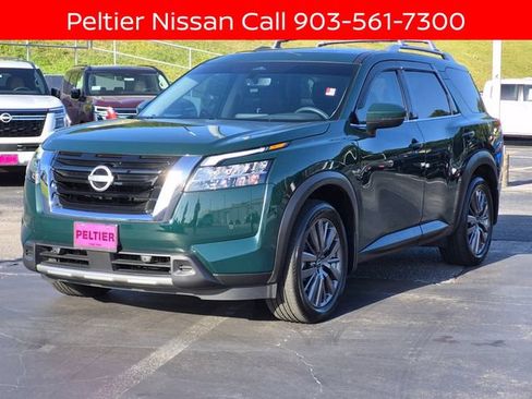 Certified 2024 Nissan Pathfinder SL w/ SL Premium Package FWD image 3