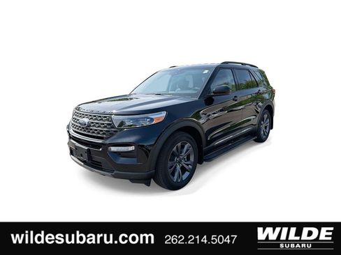 Used 2024 Ford Explorer XLT w/ Equipment Group 202A AWD/4WD image 1