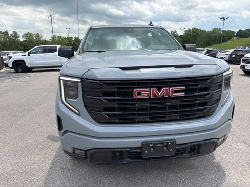 Used 2024 GMC Sierra 1500 Elevation AWD/4WD image 7
