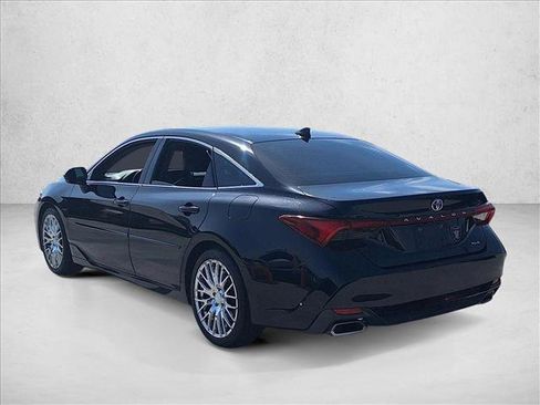 Used 2019 Toyota Avalon XLE w/ Carpet Mat Package FWD image 6