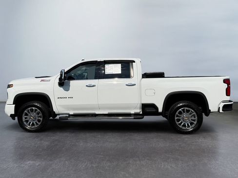 Used 2024 Chevrolet Silverado 2500 LTZ w/ LTZ Plus Package AWD/4WD image 6