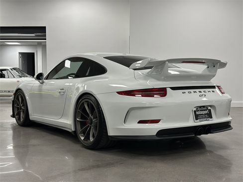 Used 2015 Porsche 911 GT3 RWD image 6