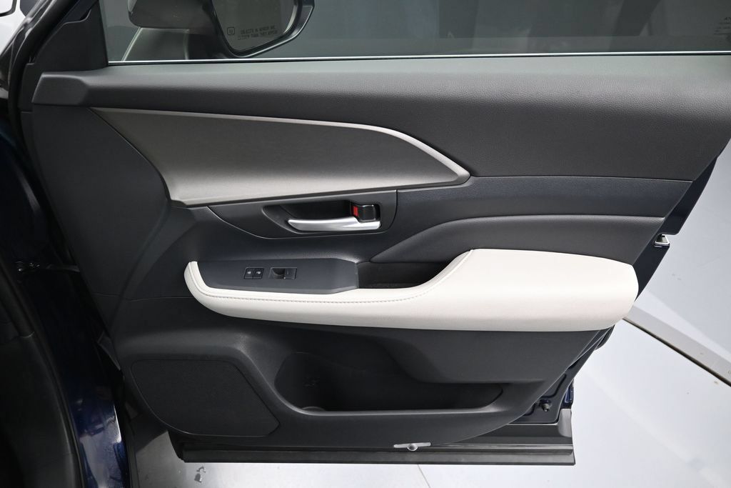 Certified 2024 Toyota Grand Highlander AWD image 37