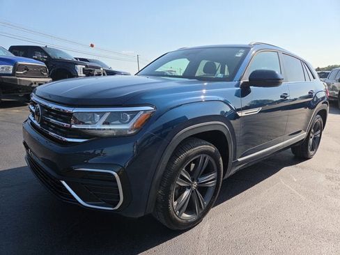 Used 2020 Volkswagen Atlas Cross Sport SE AWD/4WD image 2