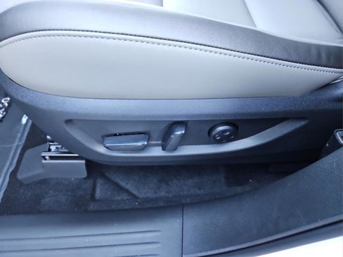 Certified 2025 INFINITI QX50 Luxe image 16