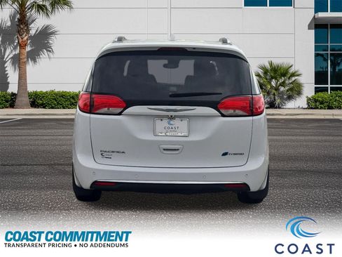 Used 2018 Chrysler Pacifica Limited w/ Advanced Safetytec Group image 7