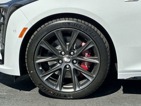 New 2026 Cadillac CT5 V image 25