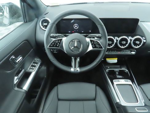 Certified 2025 Mercedes-Benz GLA 250 GLA 250 image 10