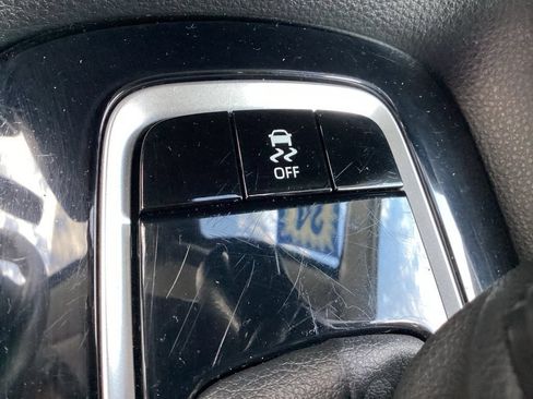 Used 2024 Toyota Corolla LE FWD image 24