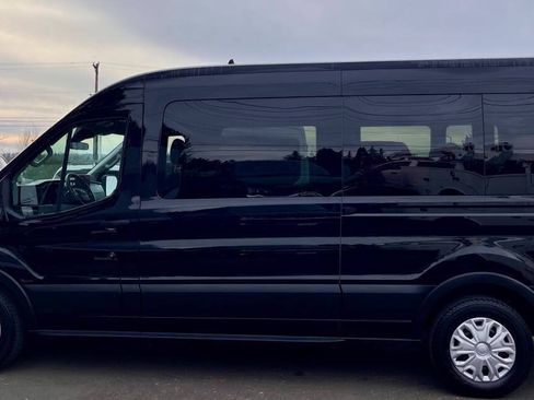 Used 2023 Ford Transit 350 XLT RWD image 9