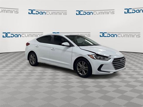 Used 2018 Hyundai Elantra SEL w/ Cargo Package image 2