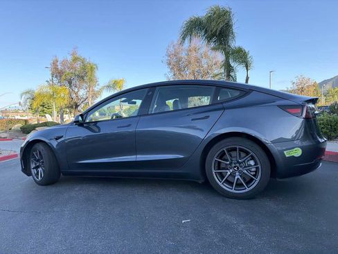 Used 2021 Tesla Model 3 Standard Range Plus RWD image 10