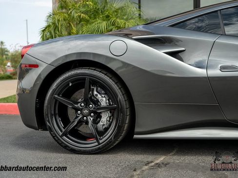 Used 2017 Ferrari 488 GTB RWD image 36