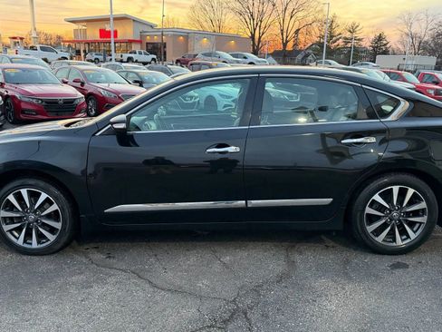 Used 2016 Nissan Altima 2.5 SL image 2