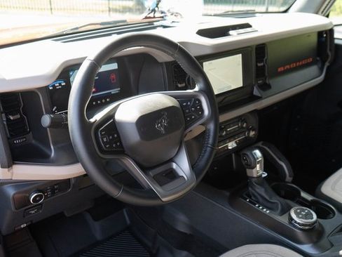 Used 2023 Ford Bronco Big Bend image 4