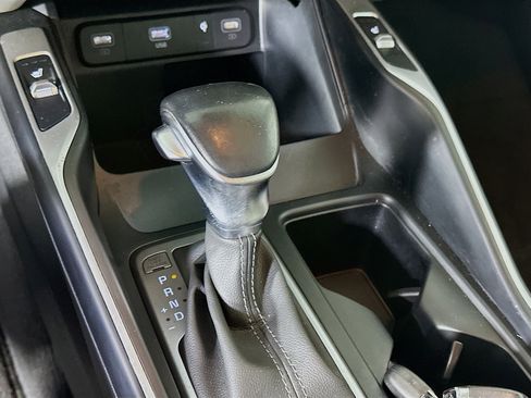 Used 2023 Kia Sorento S image 25