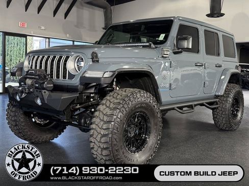 Used 2025 Jeep Wrangler Unlimited Sahara w/ Safety Group AWD/4WD image 7