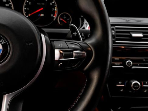 Used 2017 BMW M6 Coupe RWD image 20