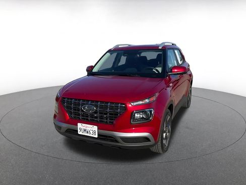 Used 2025 Hyundai Venue SEL image 7