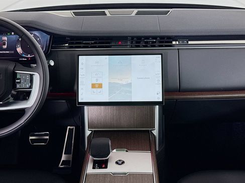 New 2026 Land Rover Range Rover Long Wheelbase SE AWD/4WD image 14