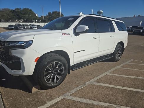 Used 2023 Chevrolet Suburban Z71 w/ Luxury Package image 1