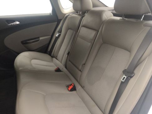 Used 2016 Buick Verano FWD image 18