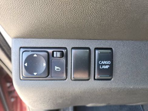 Used 2014 Nissan Frontier Desert Runner RWD image 27