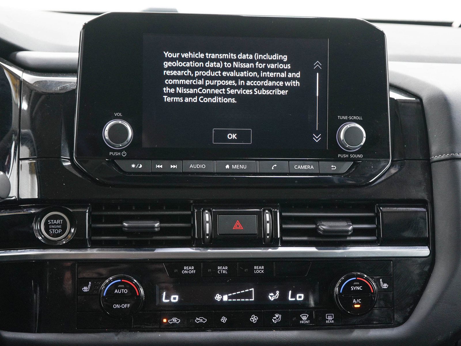 Used 2024 Nissan Pathfinder SV w/ Black Appearance Package AWD/4WD image 19