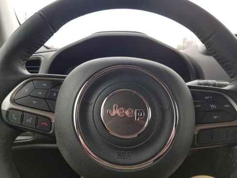 Certified 2022 Jeep Renegade Latitude w/ Convenience Group AWD/4WD image 26
