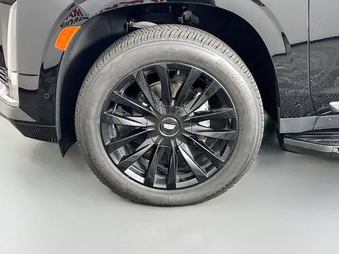 Used 2023 Cadillac Escalade Premium Luxury w/ LPO, Floor Liner Package AWD/4WD image 31