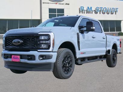 New 2026 Ford F250 Lariat w/ Black Appearance Package