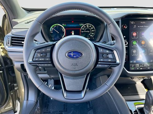Used 2025 Subaru Forester Limited AWD/4WD image 11
