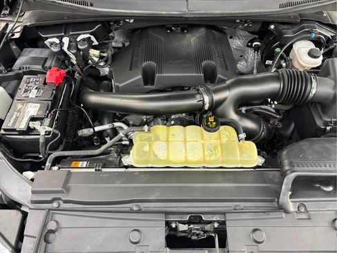 Used 2020 Ford F150 Platinum w/ Equipment Group 701A Luxury image 31