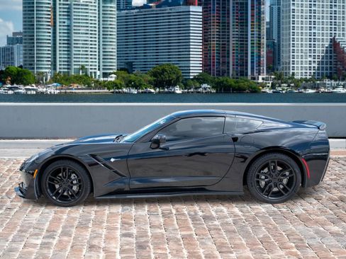 Used 2016 Chevrolet Corvette Stingray Coupe RWD image 9
