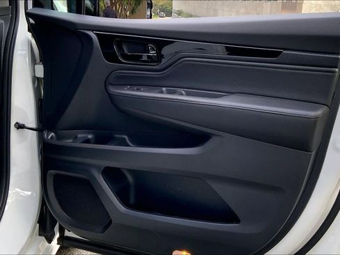 Used 2023 Honda Odyssey Elite image 21