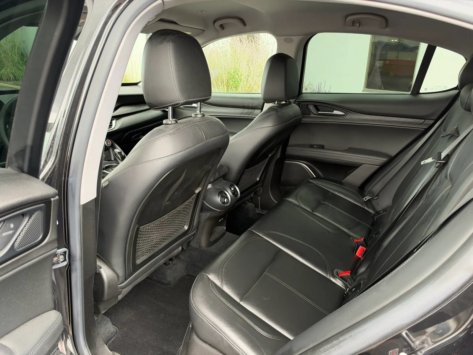 Used 2018 Alfa Romeo Stelvio AWD w/ Cold Weather Package image 12
