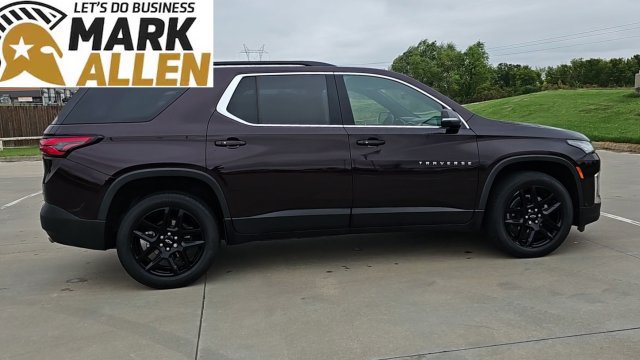 Used 2023 Chevrolet Traverse LT FWD image 9