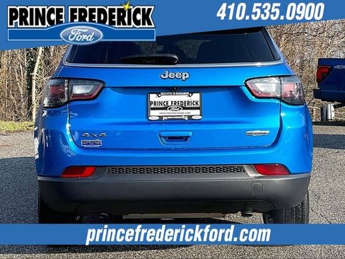 Used 2024 Jeep Compass Latitude w/ Sun and Sound Group image 4