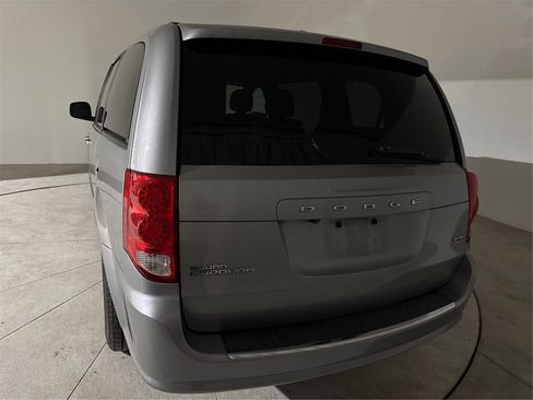 Used 2017 Dodge Grand Caravan GT image 23