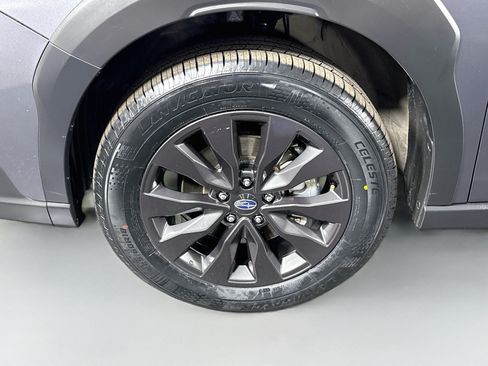 Used 2025 Subaru Outback Onyx Edition AWD/4WD image 38