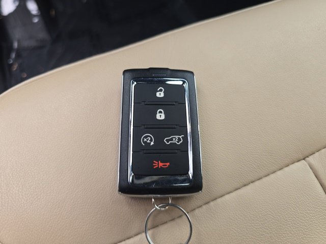 Used 2023 Jeep Grand Cherokee 4WD 4xe image 34