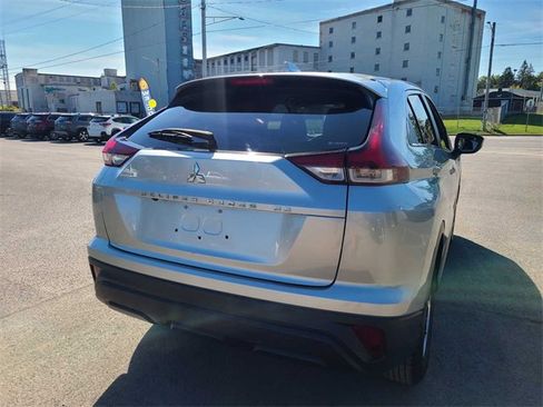 Used 2023 Mitsubishi Eclipse Cross ES image 8
