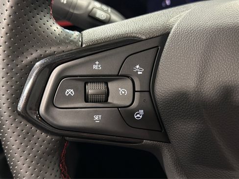 Used 2024 Chevrolet Trax RS w/ Driver Confidence Package FWD image 23