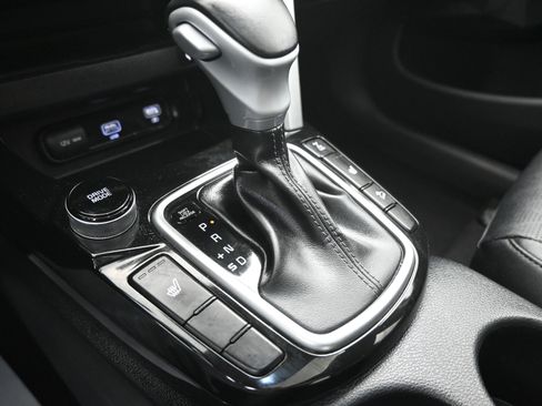 Used 2022 Kia Seltos EX image 25