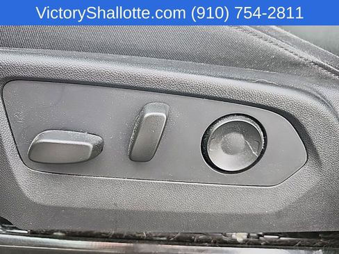 Used 2024 Chevrolet Colorado Trail Boss w/ Technology Package image 20