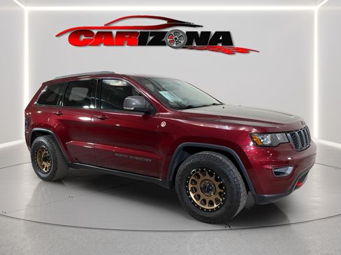 Used 2018 Jeep Grand Cherokee Trailhawk AWD/4WD image 2